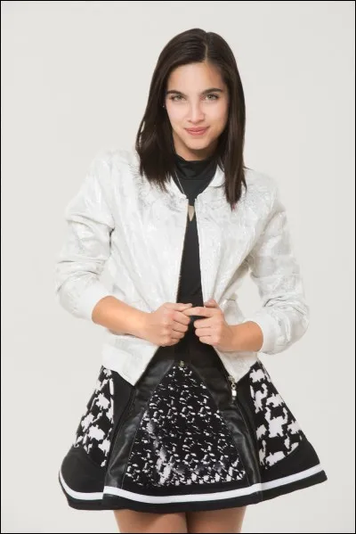 Comment Franky se présente-t-elle ?