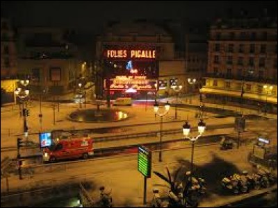 Quel artiste était Pigalle dont une place parisienne porte le nom ?