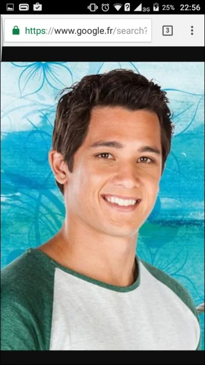 Qui est la personne tombée dans le bassin lunaire dans la saison 1 ?