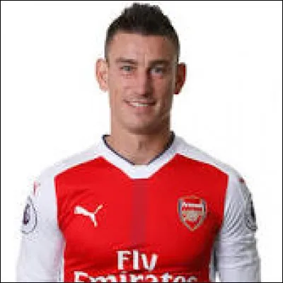 Quel est le nom de ce joueur de foot ?