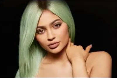 Quel âge a-t-elle en février 2017 ?