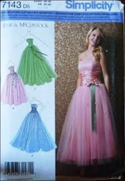 Quelle robe de bal préfères-tu ?