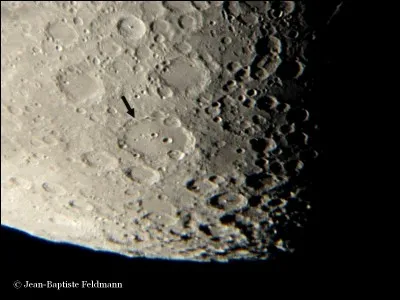 Il y a de l'eau sur la Lune.