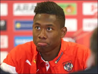 Comment s'appelle ce footballeur ?