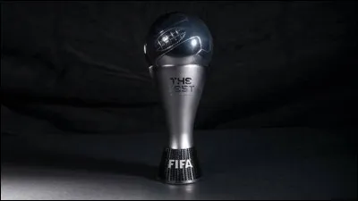 Quelle joueuse de football a gagné la récompense du FIFA Football Award ?