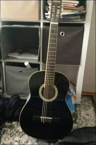 Qui a composé la chanson "Eres" ?