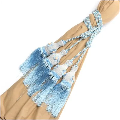 Luna a un pendentif :