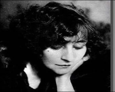 De qui est cette citation on ne peut plus hédoniste : "Si j'avais un fils à marier, je lui dirais : 
Méfie-toi de la jeune fille qui n'aime ni le vin, ni la truffe,
ni le fromage, ni la musique" ?