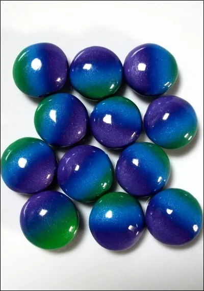 Pour terminer, combien y a-t-il de perles pour sortir des Enfers ?
(les perles de l'image ne sont pas celles du film)