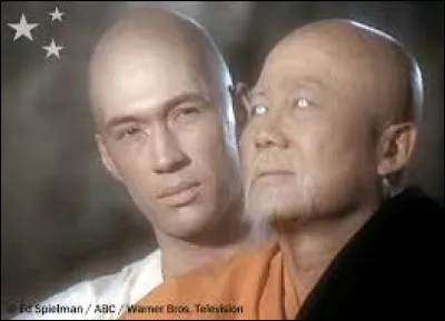 Les étudiants du monasterre Shaolin provoque la pitié des moines et s'offrent menus et bien comptés.