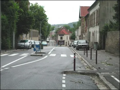 JOUY-EN-JOSAS - Comment appelle-t-on les habitants de cette ville des Yvelines ?