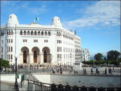 Que veut dire المنصب الرفيع ou « almansib alrrafie » ?