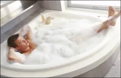 Quel oiseau en plastique voit-on souvent dans un bain ?