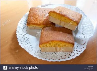 Avant de quitter la Cantabrie, nous terminerons par un petit dessert : le "sobao Pasiego", petit gâteau à la saveur proche de la madeleine, de forme carrée et plate. Quelles sont ses dimensions ?