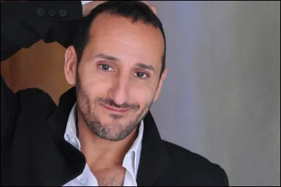 Dans quelle comédie musicale Yamin Dib a-t-il joué ?