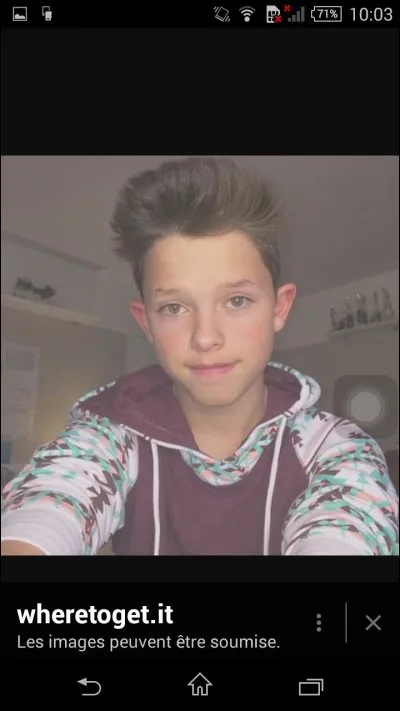 Qui est ce jeune chanteur ?