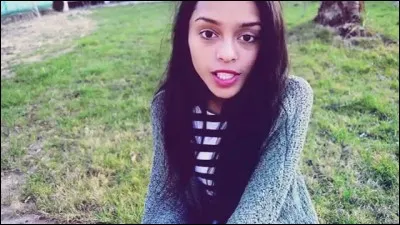 Comment cette fille s'appelle-t-elle ?