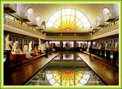 Dans le Nord, à Roubaix, une piscine Art déco a évolué vers autre chose. Qu'est-elle devenue ?