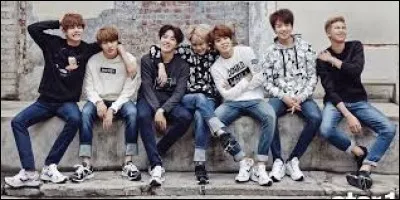 Comment s'écrit Bangtansonyeondan en hangul ?