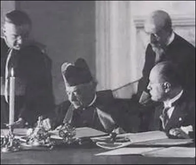 En quelle année furent signés les accords du Latran, ayant débouché sur l'indépendance du Vatican ?