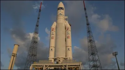 La fusée a été positionnée su l'____ de lancement.