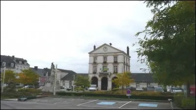 Bacqueville-en-Caux est une commune de 1 800 habitants, traversée par le ruisseau de la Vienne, affluent de la Saâne, au coeur d'une région de céréaliculture et d'élevage. Dans quel département se trouve-t-elle ?