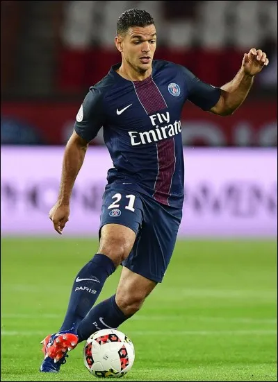 Quel est le salaire d'Edison Cavani ?