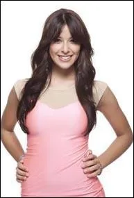 De qui est-elle tombe amoureuse pendant l'aventure ?