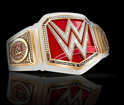 Qui fut la première détentrice du titre de championne féminine ?