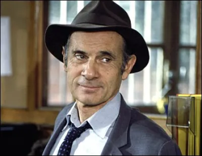 C'est Guy Marchand qui incarna Nestor Burma dans la série télévisée éponyme. Ce détective privé qui travaille essentiellement à Paris est un personnage créé par...