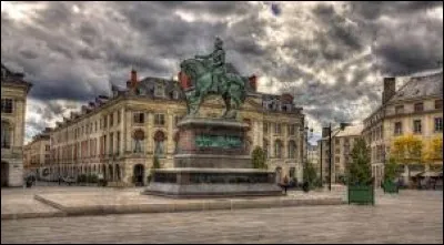 Centre-Val de Loire - Dans quel département se situe Orléans ?