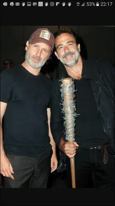 Si vous suivez les comics, vous devez savoir pourquoi Negan a appelé sa batte Lucille :