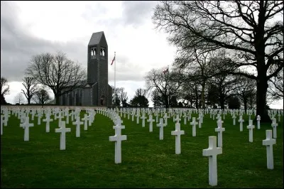 Quel duo est mort dans un accident de voiture en 1996 ?