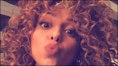 En quelle année a-t-elle commencé a chanter sur scène ?