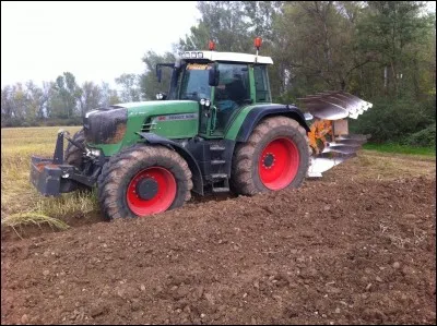 Quel est le modèle de ce tracteur Fend ?