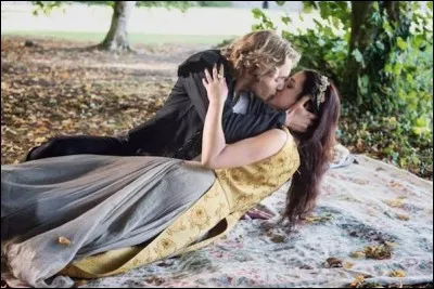 Dans quel épisode est le premier bisou de Mary et Francis ?