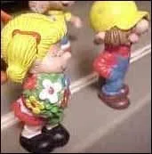 C'est la cousine campagnarde du meilleur ami du jeune garon de la question 2 ?