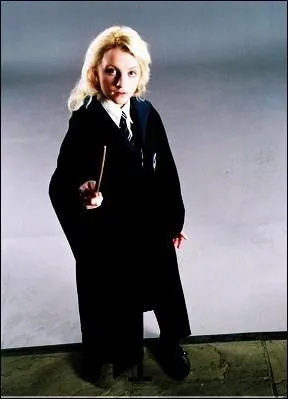 Comment s'appelle cette charmante jeune fille ?