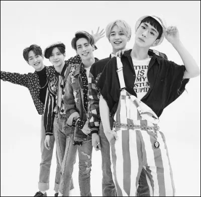 Comment s'appelle le premier album de SHINee ?
