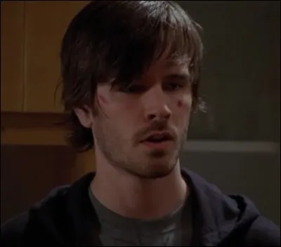 Avec qui Ty est-il sorti ?