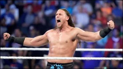 Big Cass, catcheur à RAW, est avec une des divas de SmackDown, laquelle ?