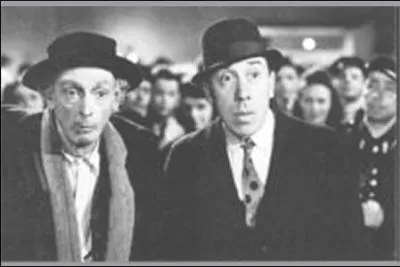 Querelles de villages dans ce film. Le fada du village de Mijour,  l'air de port chance  ses villageois.