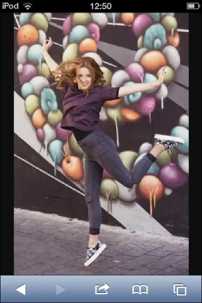 Comment s'appelle cette fille ?