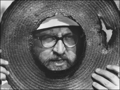 Sergio Leone a réalisé trois films dont le titre comporte la locution « Il était une fois ». Il s'agit de « Il était une fois dans l'Ouest », « Il était une fois la révolution ». Quel est le troisième ?
