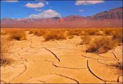 Dans quel pays se situe "El Azizia", la ville la plus chaude de la planète, avec une température record de 58°C ?