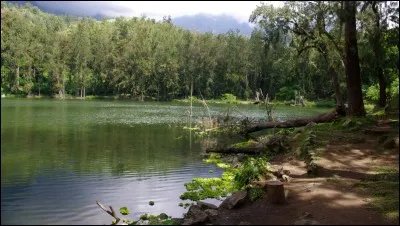 Dans quel cirque se situe La Mare &agrave; Poule d'Eau ?