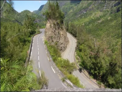 La route aux 300 virages m&egrave;ne &agrave; quel cirque ?