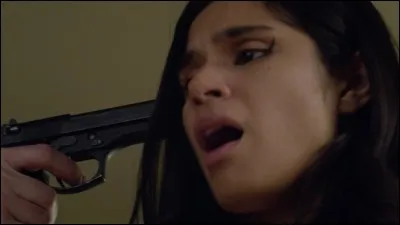 Saison 4 - Qu'est-ce que le gardien Humphrey ordonne de faire à Maritza ?