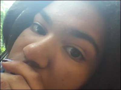 Qui est cette youtubeuse ?