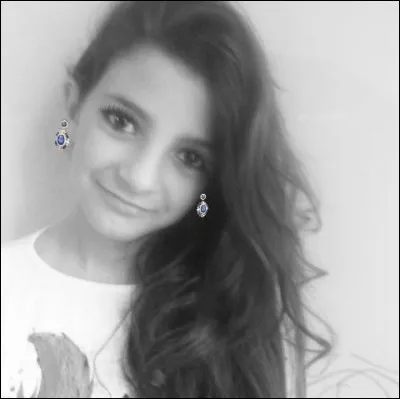 Qui est cette youtubeuse ?